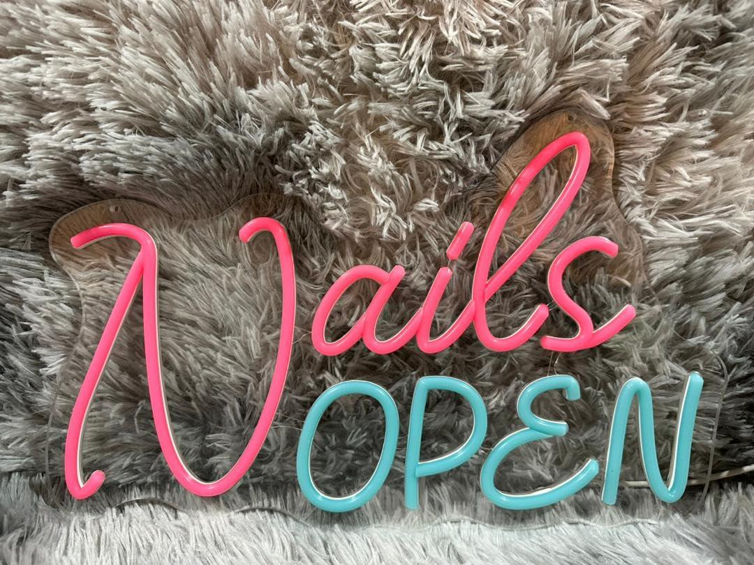 Neonowy znak LED z napisem Nai – Nail Art Nail Art recenzja i cena
